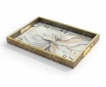 سینی-دکوراتیو-قاب-طلایی-طرح-گل-کرم-بزرگ