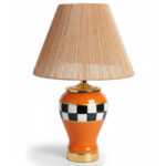 آباژور-رومیزی-نارنجی-با-طرح-چکربرد-و-حاشیه-طلایی-200