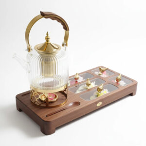 ست-سرو-چای-شیشه‌ای-و-طلایی-با-سینی-چوبی-2