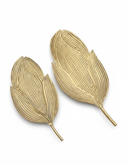 ظرف-پذیرایی-برنجی-طرح-برگ-طلایی