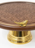 کیک-خوری-پایه-فلزی-طلایی-و-بدنه-چوبی-و-درب-شیشه-ای-طرح-گنجشک-بزرگ-(2)