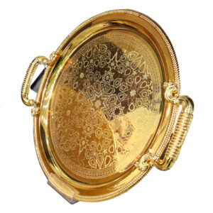 سینی-گرد-طلایی-با-دسته‌های-بافت‌دار-و-نقش‌های-قلم‌زده