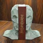 نگهدارنده-کتاب-دکوری-طرح-چهره-هندسی-(1)