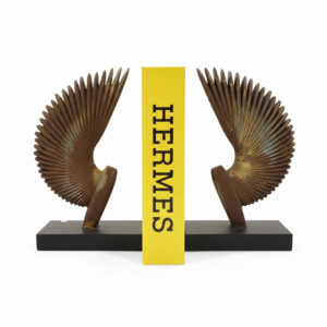 مجسمه-هولدر-کتاب-دکوری-طرح-بال-فرشته-زنگ-زده