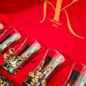 جعبه-چرم-مشکی-قرمز-6-عددی-کشیده-برنز-(2)