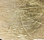 میز-عسلی-سه‌تکه-طلایی-و-نقره‌ای-طرح-تنه-درخت-2