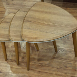 میز-عسلی-سه‌تکه-مثلثی-با-چوب-راش-مدل-هانا